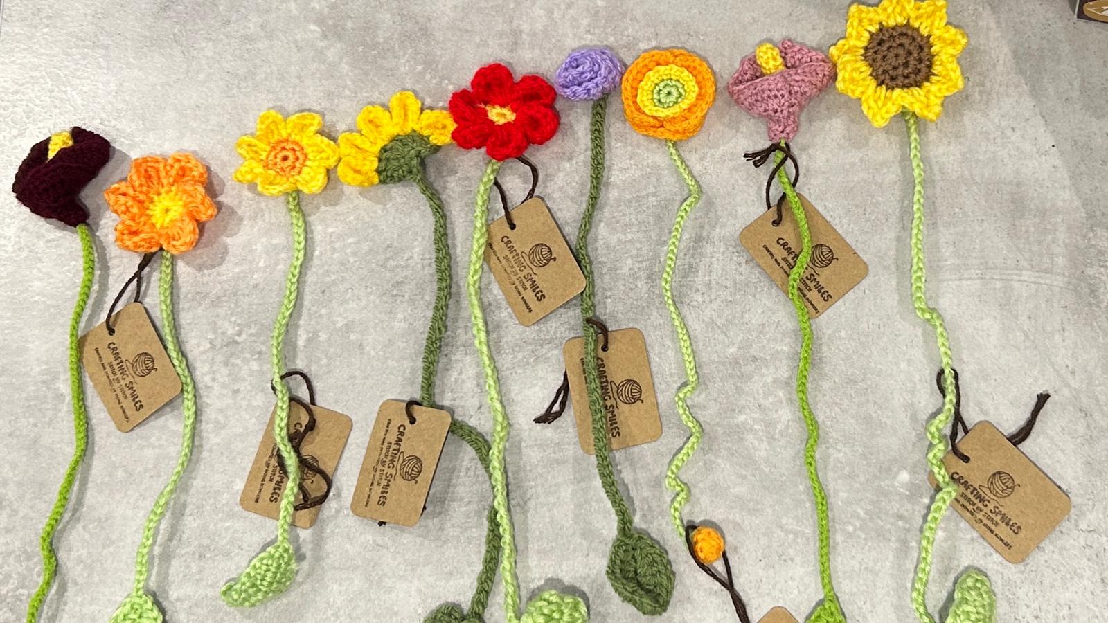 Crafted flower bookmarks